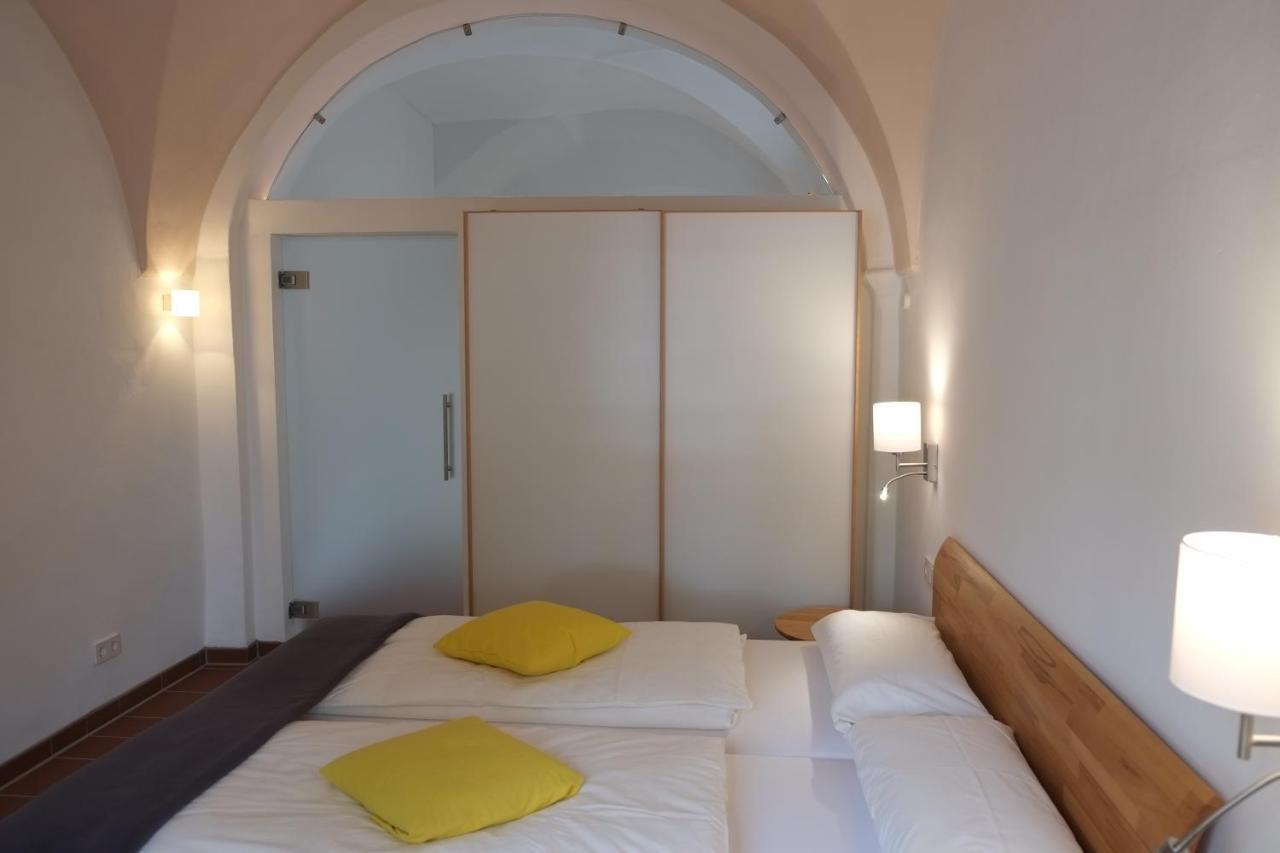 60Qm Wohnung Naabtal Im Historischen Pfarrhaus Pielenhofen Екстериор снимка