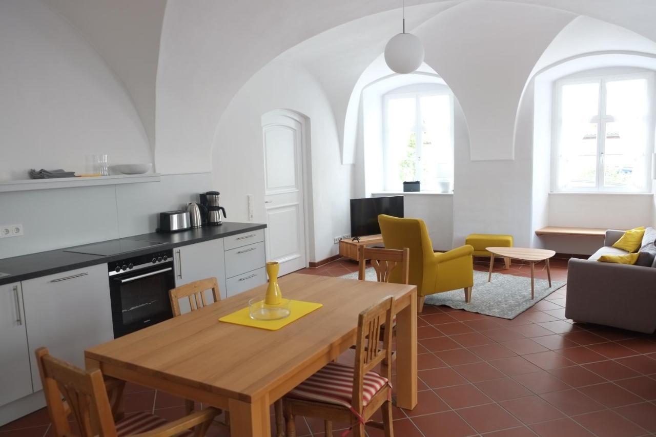 60Qm Wohnung Naabtal Im Historischen Pfarrhaus Pielenhofen Екстериор снимка