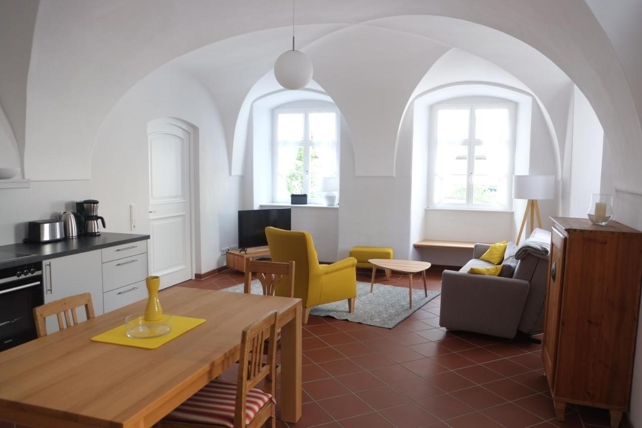 60Qm Wohnung Naabtal Im Historischen Pfarrhaus Pielenhofen Екстериор снимка