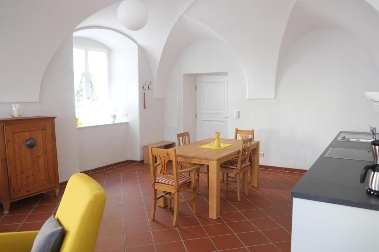 60Qm Wohnung Naabtal Im Historischen Pfarrhaus Pielenhofen Екстериор снимка